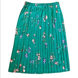 VINTAGE Alfred Dunner Green Pleated Floral Midi Skirt